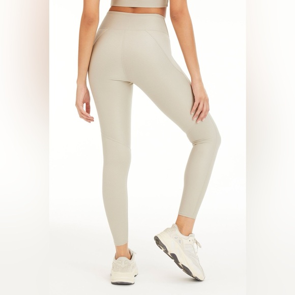 Good American ANGELED RIB LEGGING Size 2 - Picture 7 of 10